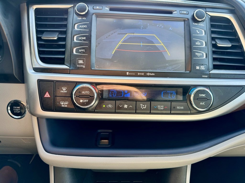 Used 2016 Toyota Highlander Limited image 39