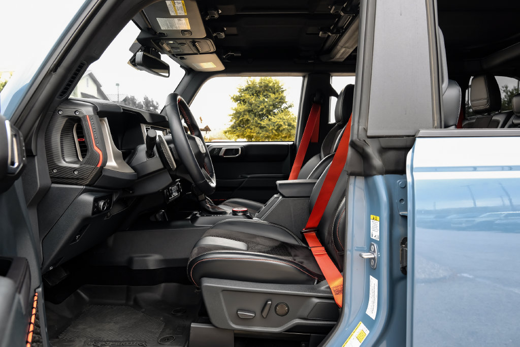 Used 2024 Ford Bronco Raptor w/ Interior Carbon Fiber Pack 6 AWD/4WD image 35