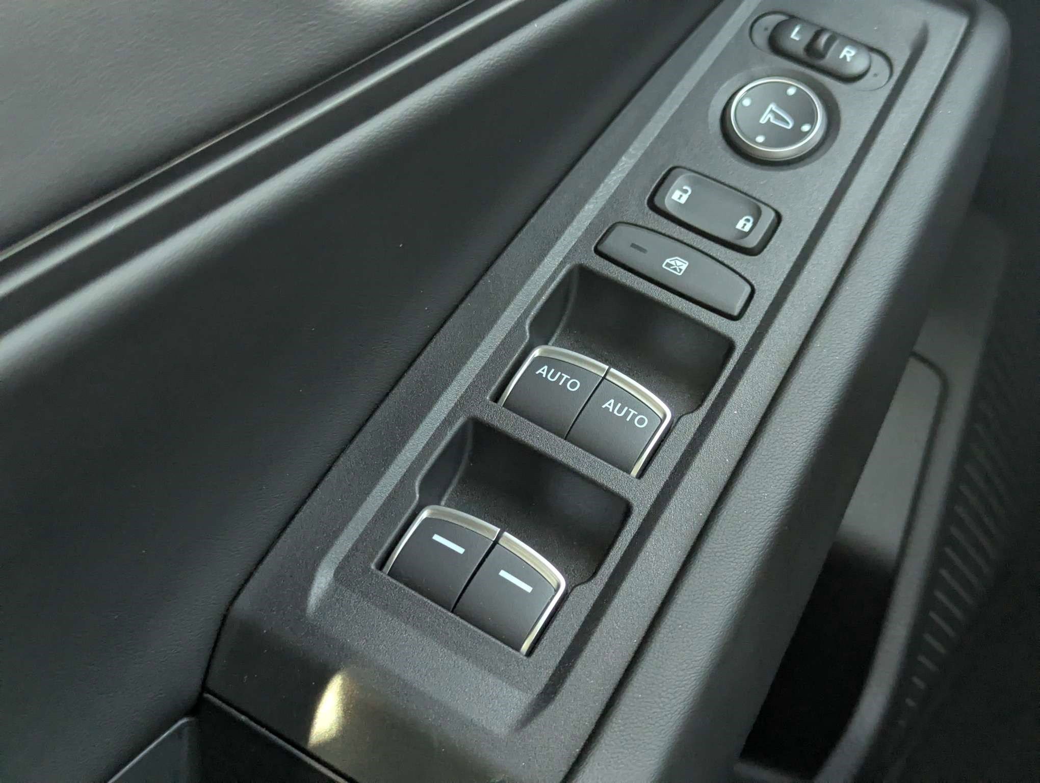 Certified 2025 Honda Accord SE image 29