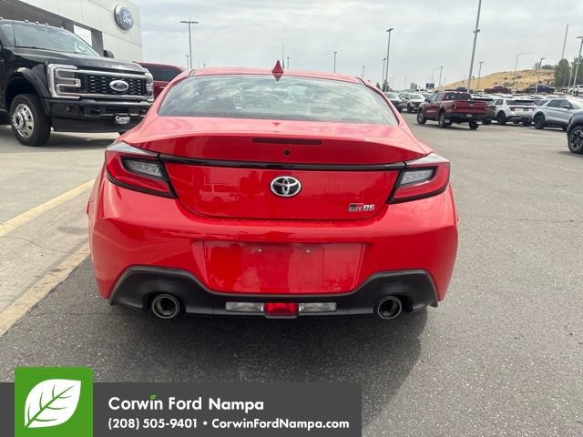 Used 2023 Toyota GR86 w/ ALL Weather Mat Package (TMS) RWD image 6