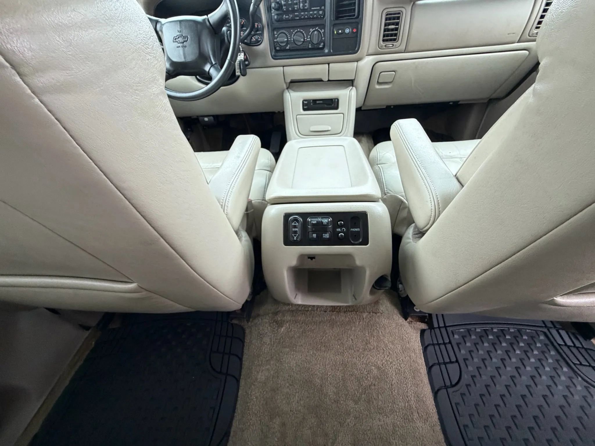 Used 2002 Chevrolet Tahoe LT image 31