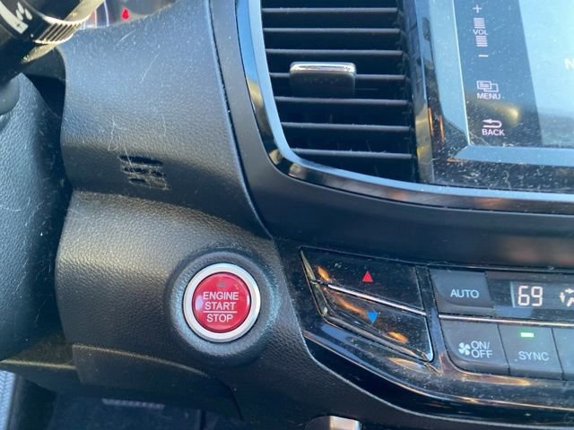 Used 2017 Honda Accord EX image 24