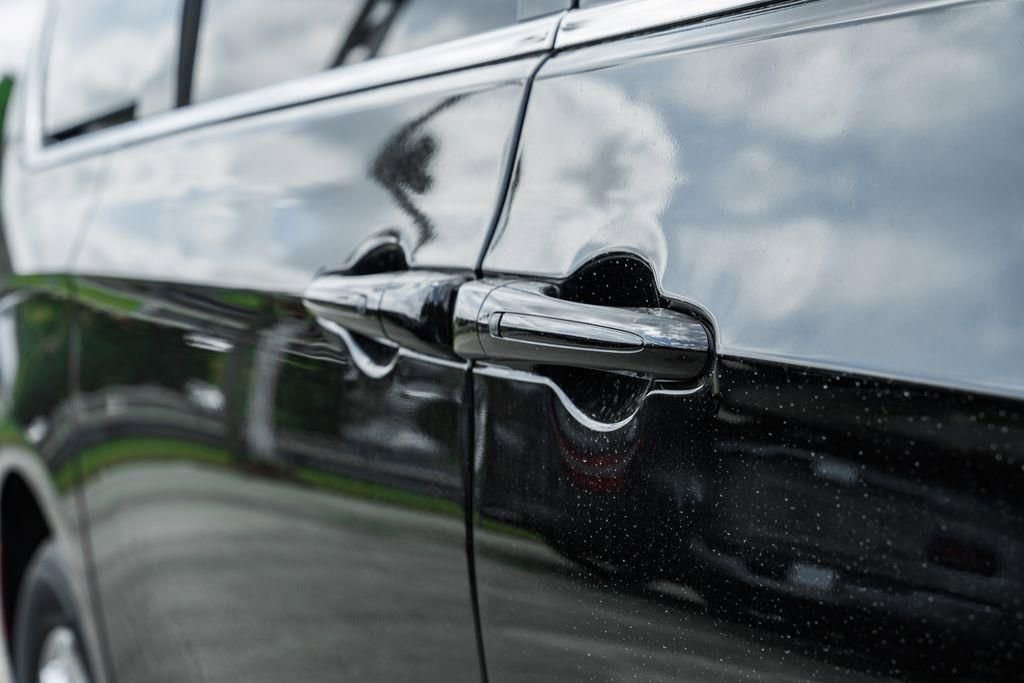New 2025 Chrysler Pacifica Select FWD image 13