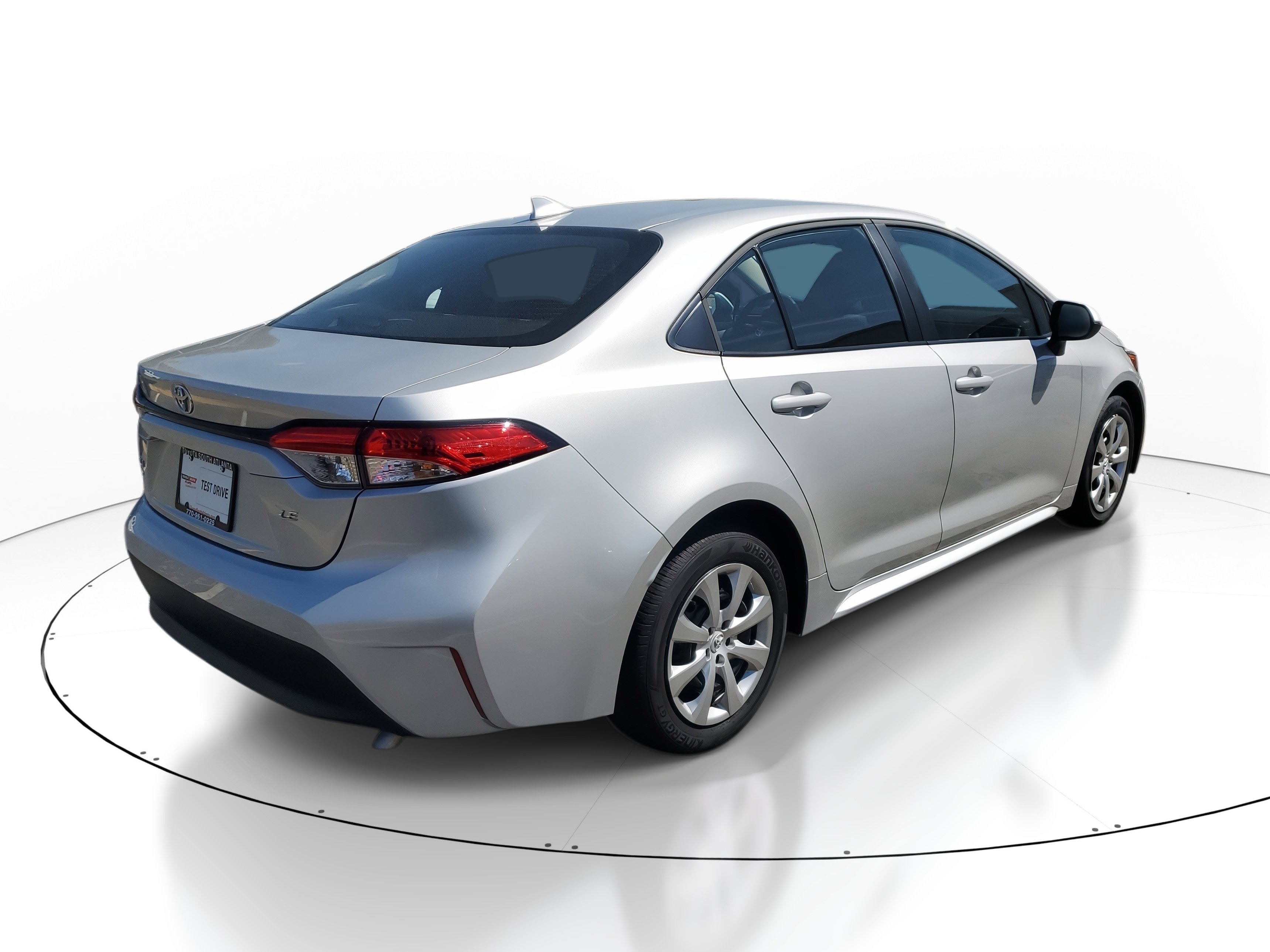 Used 2025 Toyota Corolla LE image 6