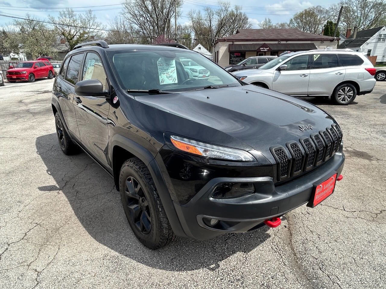 Used 2016 Jeep Cherokee Trailhawk w/ Cold Weather Group image 14