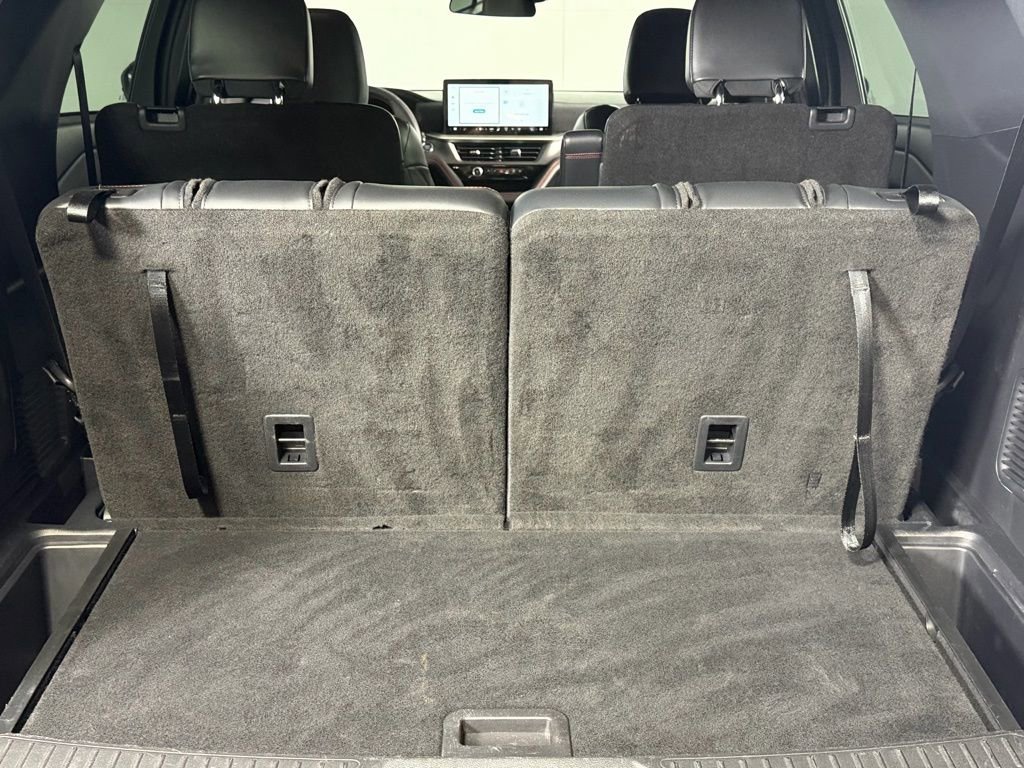 Used 2025 Ford Explorer ST-Line AWD/4WD image 30