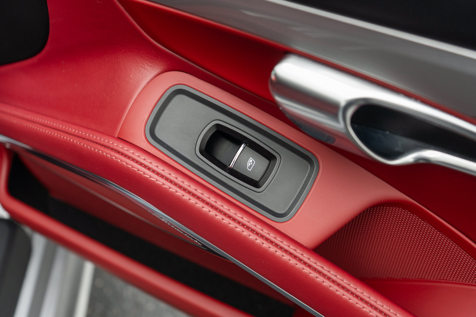 Used 2018 Porsche 718 Boxster GTS RWD image 32