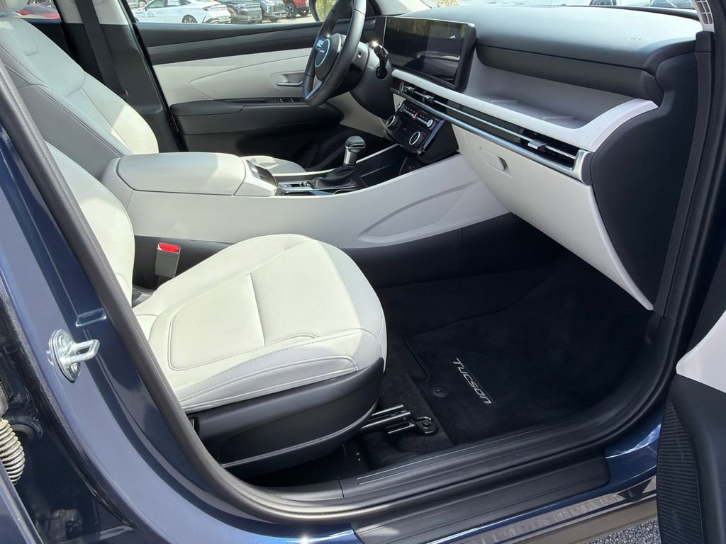 Used 2025 Hyundai Tucson SEL image 13