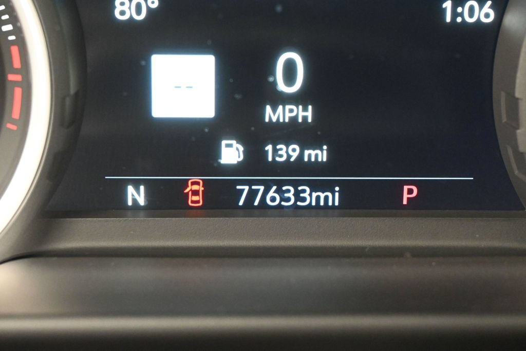 Used 2021 Chevrolet Tahoe Premier w/ Premium Package RWD image 22