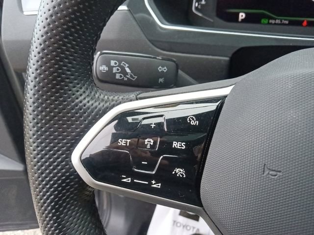 Used 2023 Volkswagen Tiguan SEL R-Line image 19