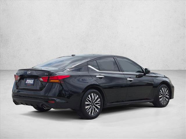 Used 2024 Nissan Altima 2.5 SV w/ SV Premium Package FWD image 5