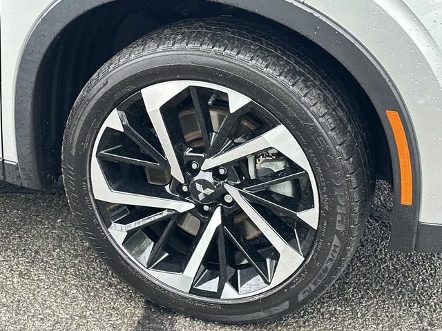 Used 2023 Mitsubishi Outlander SE AWD/4WD image 8
