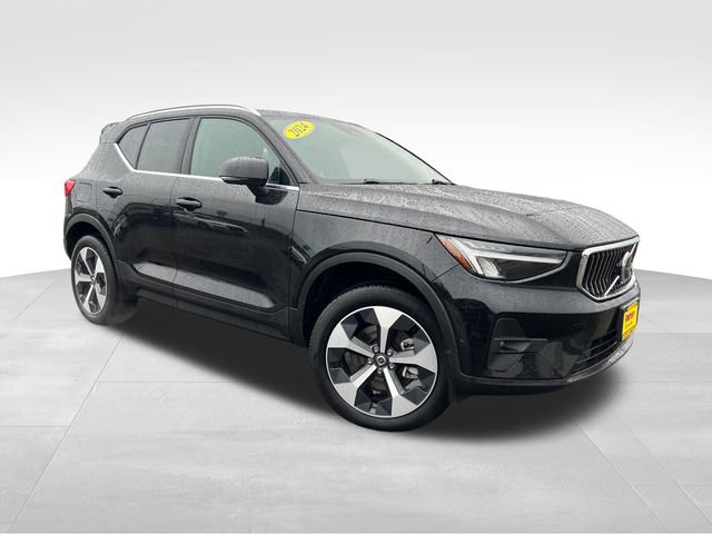 Used 2024 Volvo XC40 B5 Plus