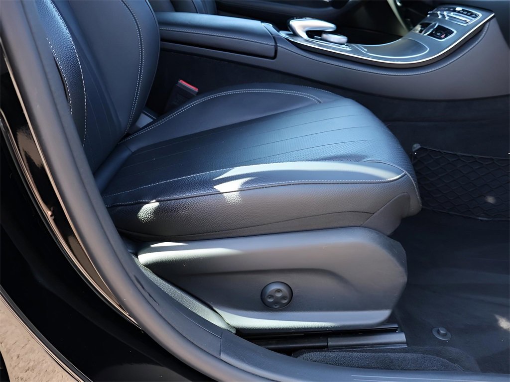 Used 2019 Mercedes-Benz E 300 4MATIC image 12