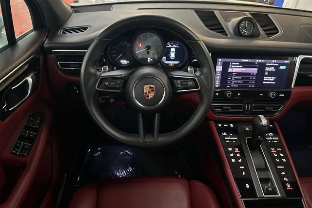 Used 2023 Porsche Macan S image 17
