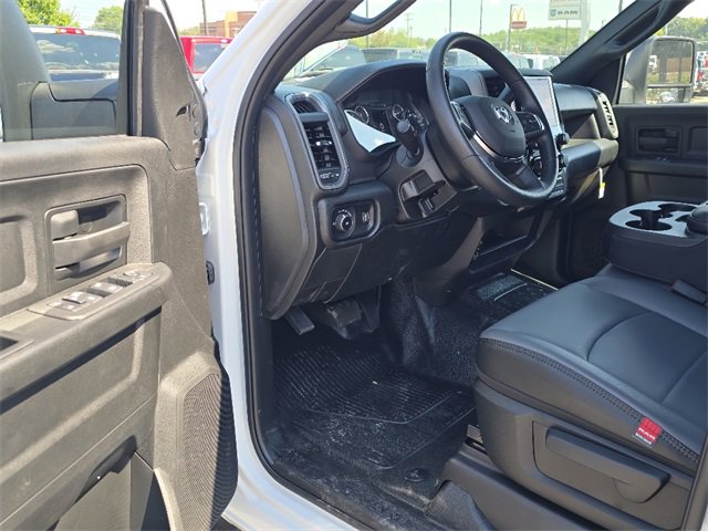 New 2026 RAM 5500 Tradesman w/ Chrome Appearance Group image 4