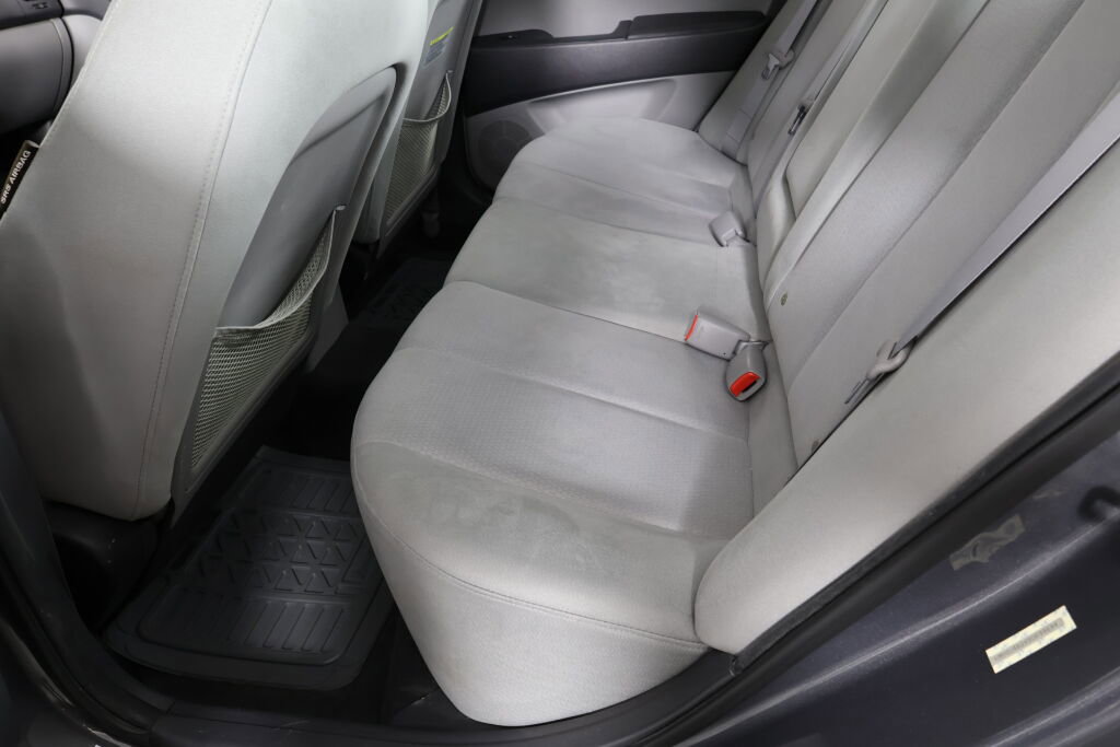 Used 2009 Hyundai Elantra SE FWD image 17