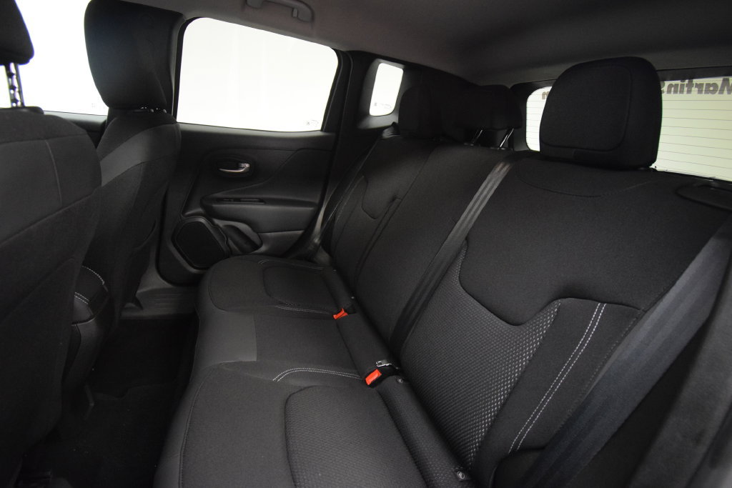 Used 2023 Jeep Renegade Latitude w/ Premium Group AWD/4WD image 17