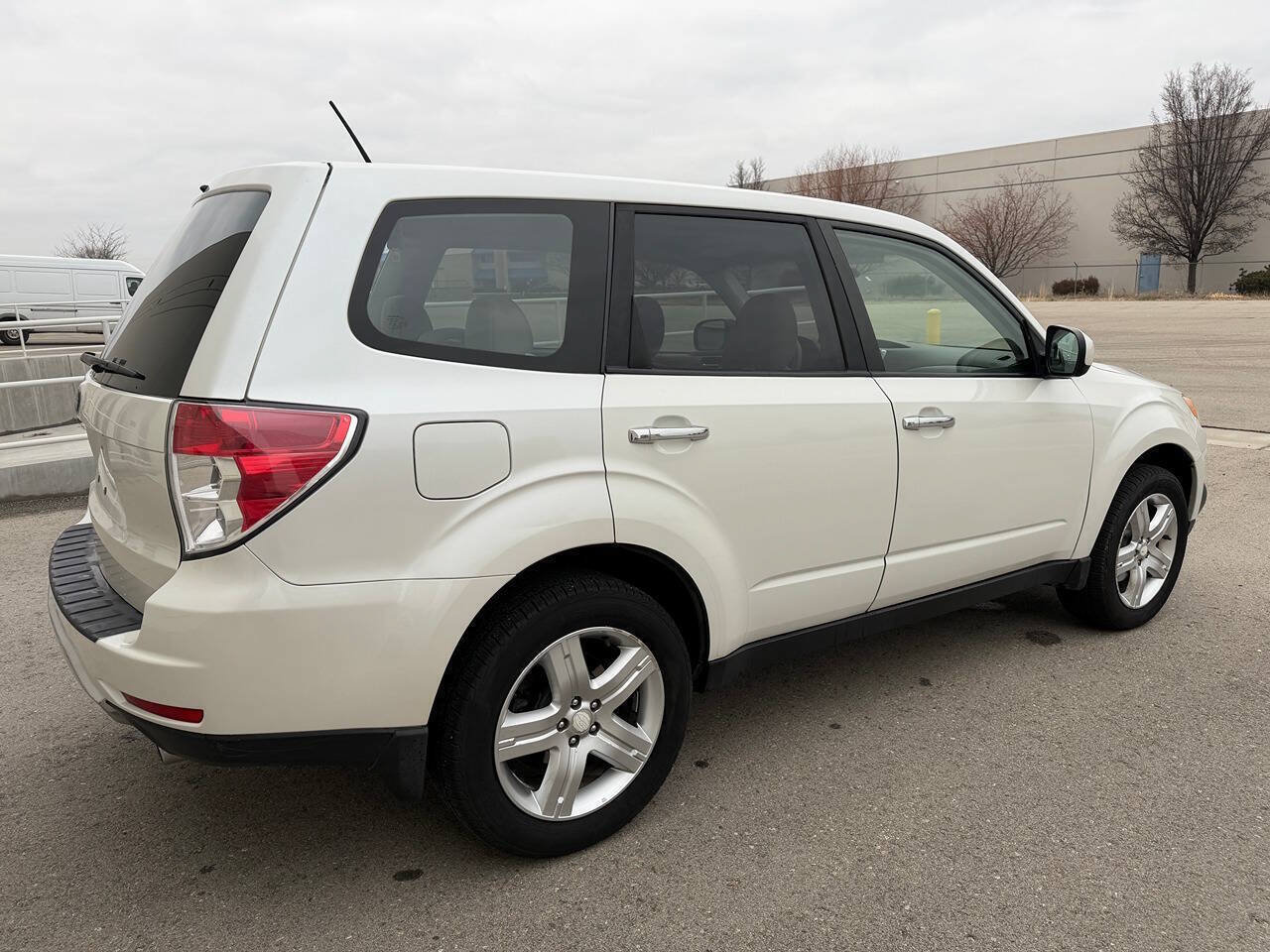 Used 2009 Subaru Forester 2.5X AWD/4WD image 14