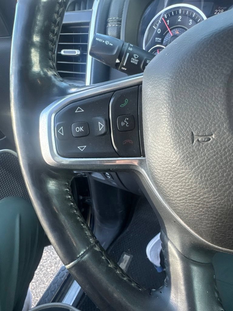Used 2019 RAM 1500 Laramie AWD/4WD image 24