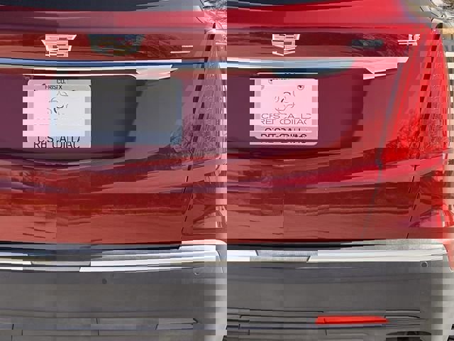 Used 2018 Cadillac XT5 Luxury w/ Driver Awareness Package image 6