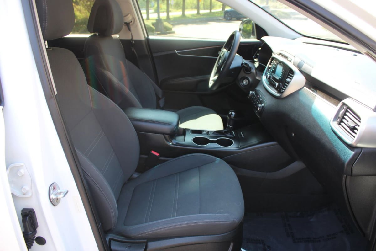 Used 2016 Kia Sorento LX AWD/4WD image 24