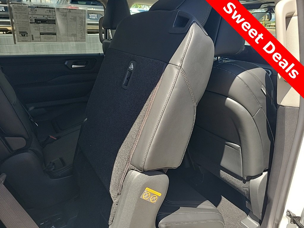 New 2026 Nissan Armada SV image 41