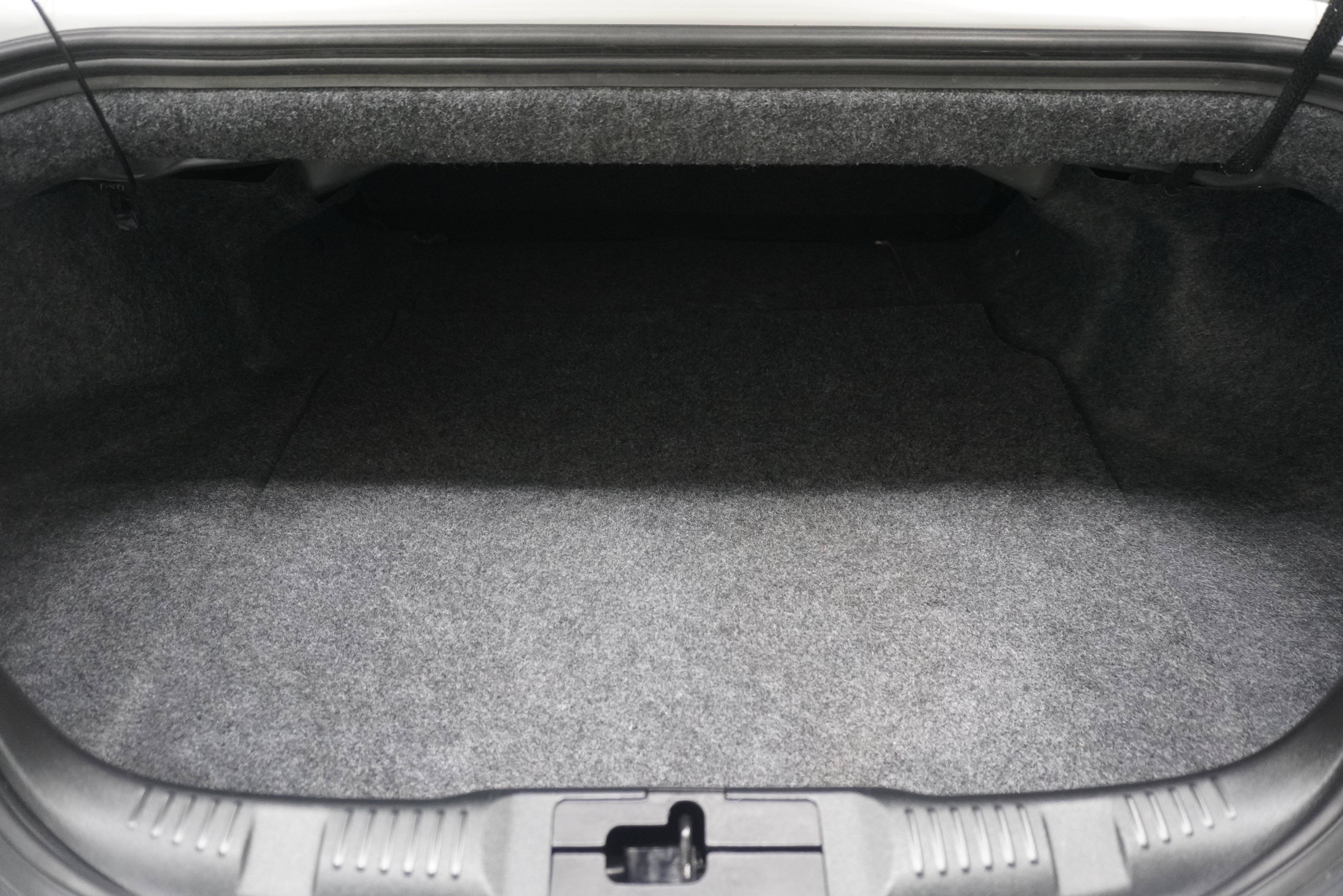 Used 2019 Ford Mustang Premium RWD image 31