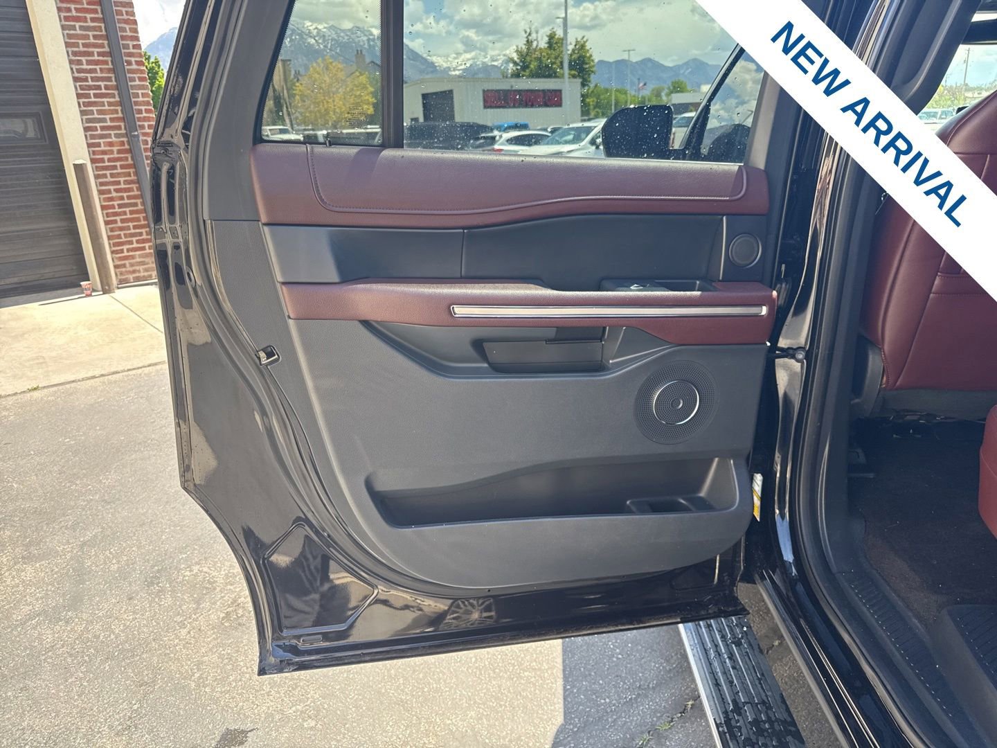 Used 2023 Ford Expedition Max Limited AWD/4WD image 17