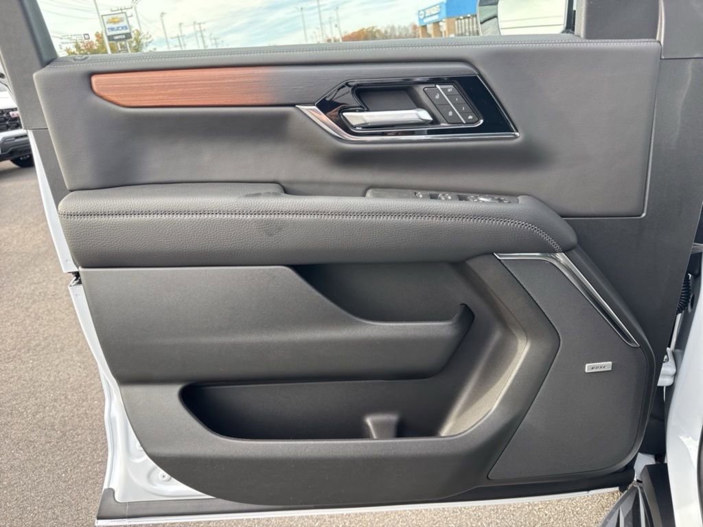 New 2026 GMC Yukon XL Denali image 29