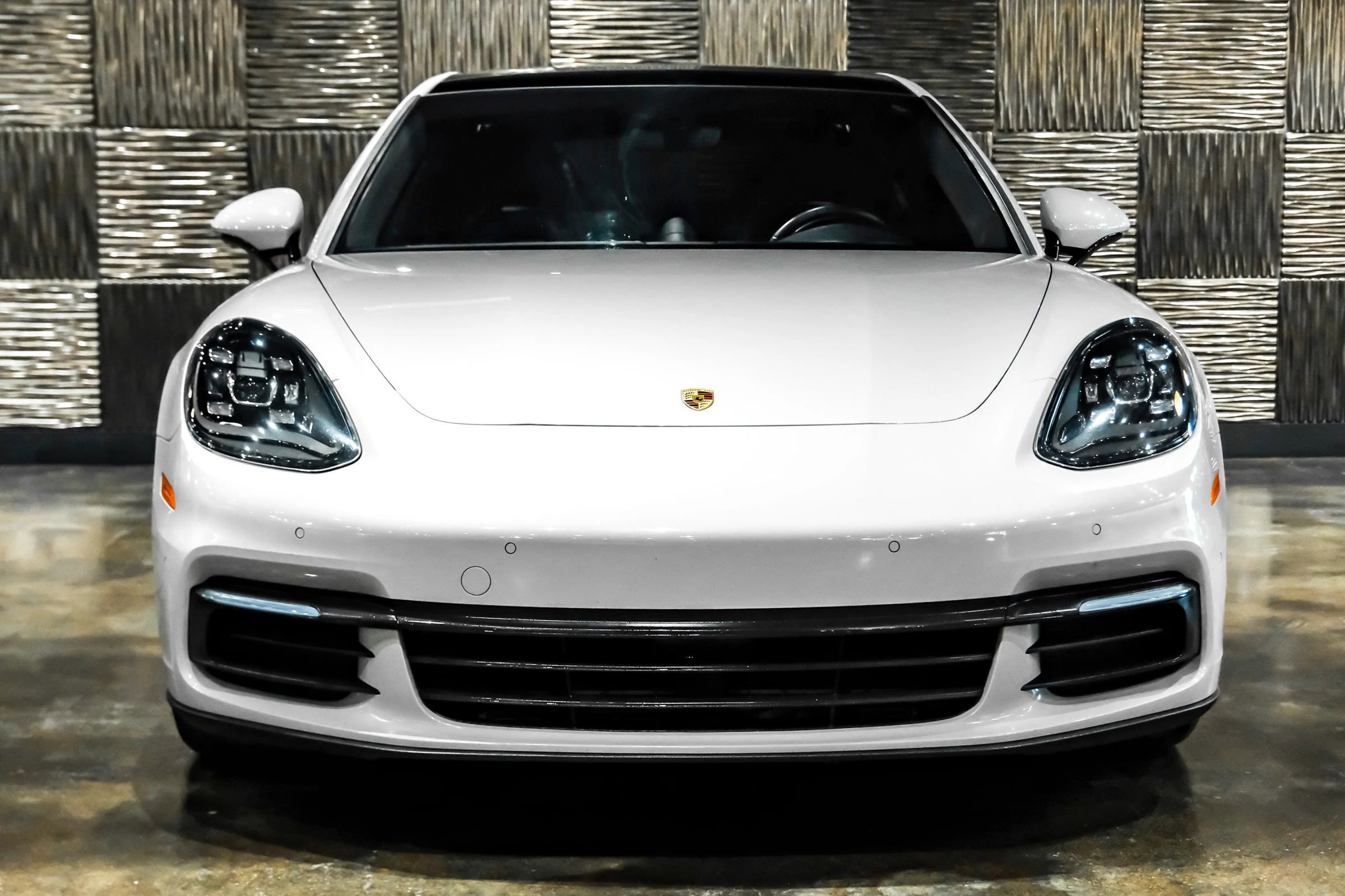 Used 2018 Porsche Panamera 4 AWD/4WD image 6