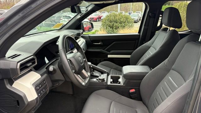 Used 2024 Toyota Tacoma TRD Off-Road AWD/4WD image 20