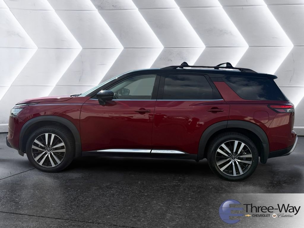 Used 2023 Nissan Pathfinder Platinum FWD image 2