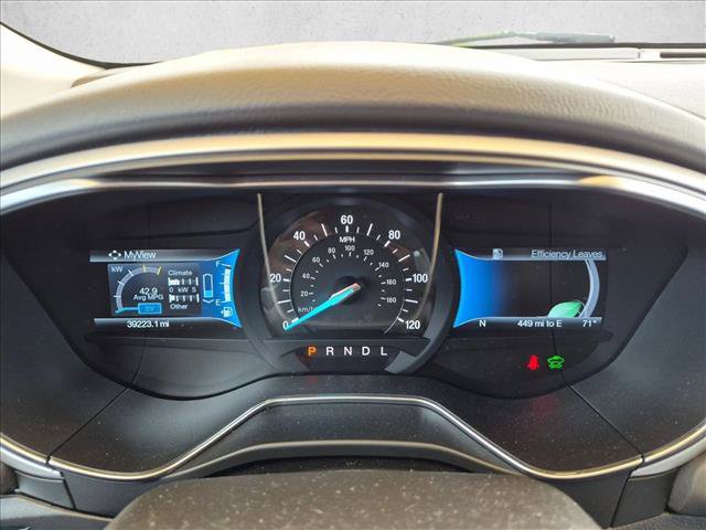 Used 2015 Ford Fusion SE FWD image 11