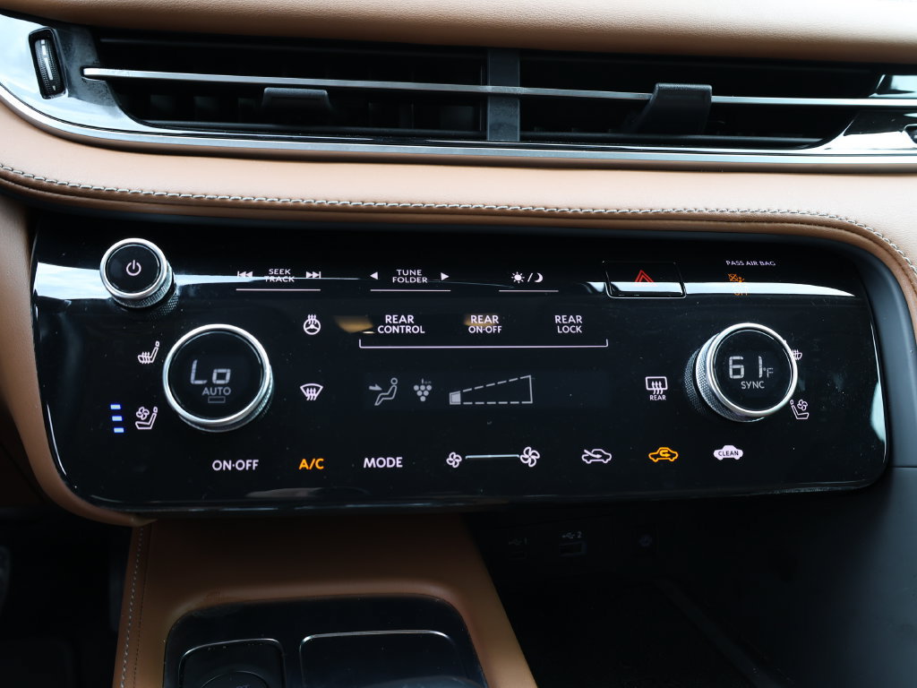 Certified 2023 INFINITI QX60 Sensory w/ Vision Package AWD/4WD image 36