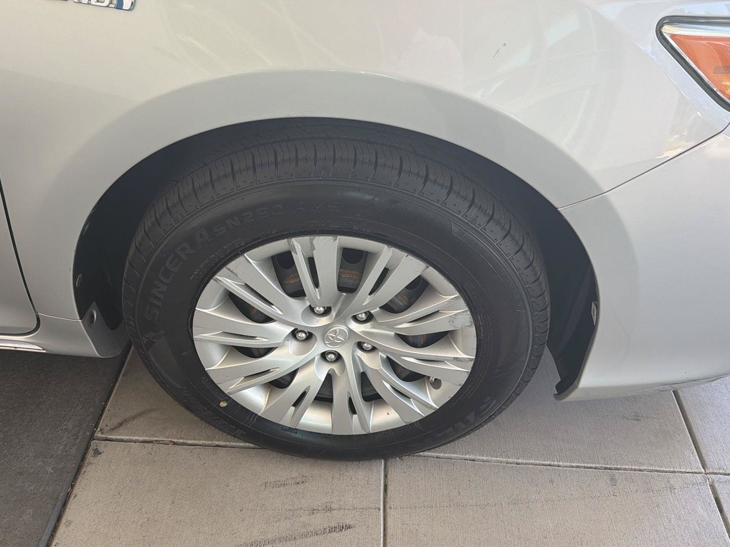 Used 2012 Toyota Camry LE FWD image 19