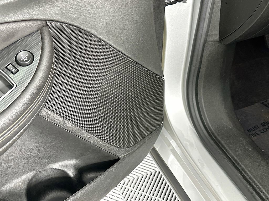 Used 2019 Chevrolet Impala LT image 27