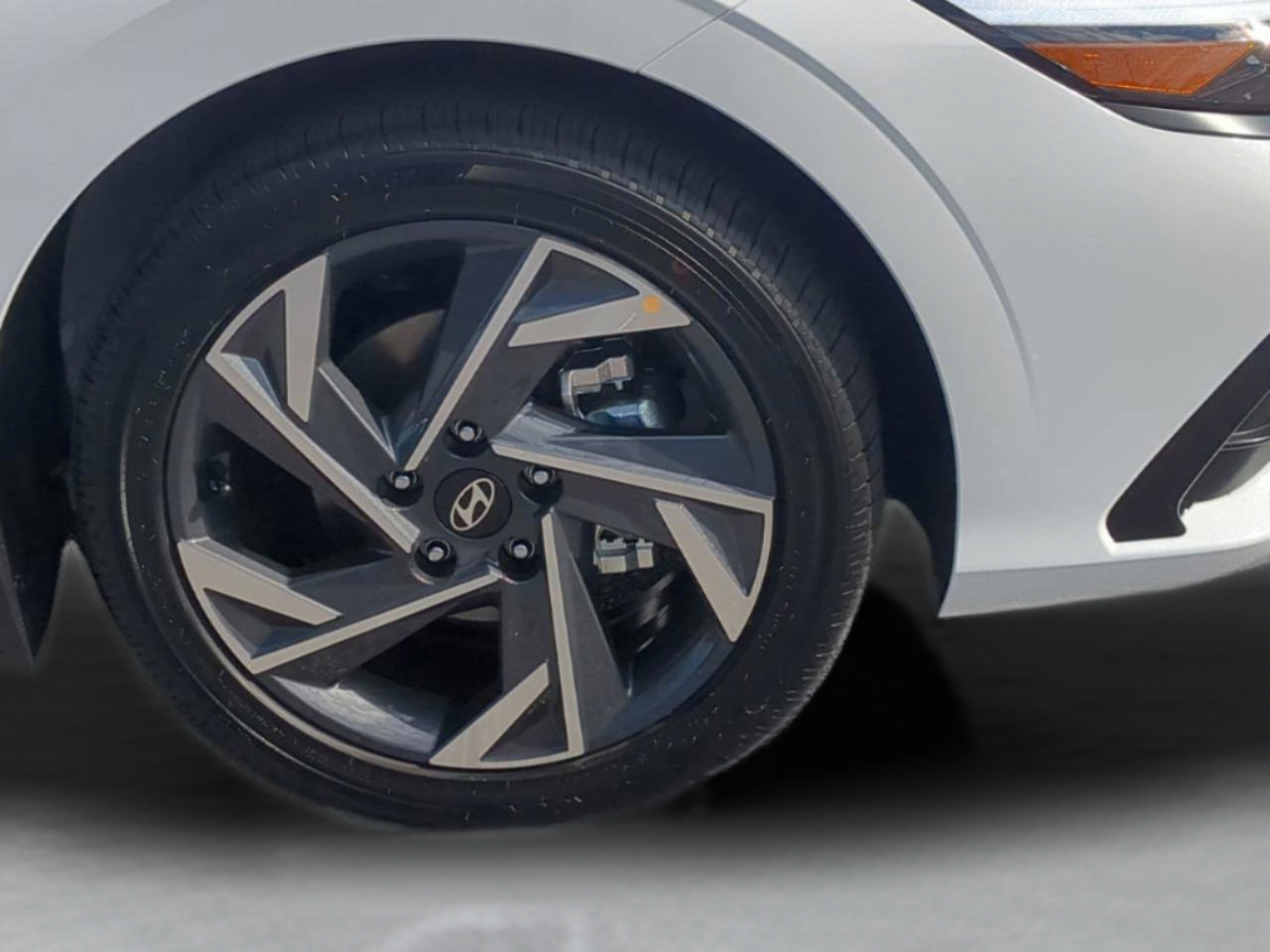 New 2026 Hyundai Elantra Limited FWD image 13