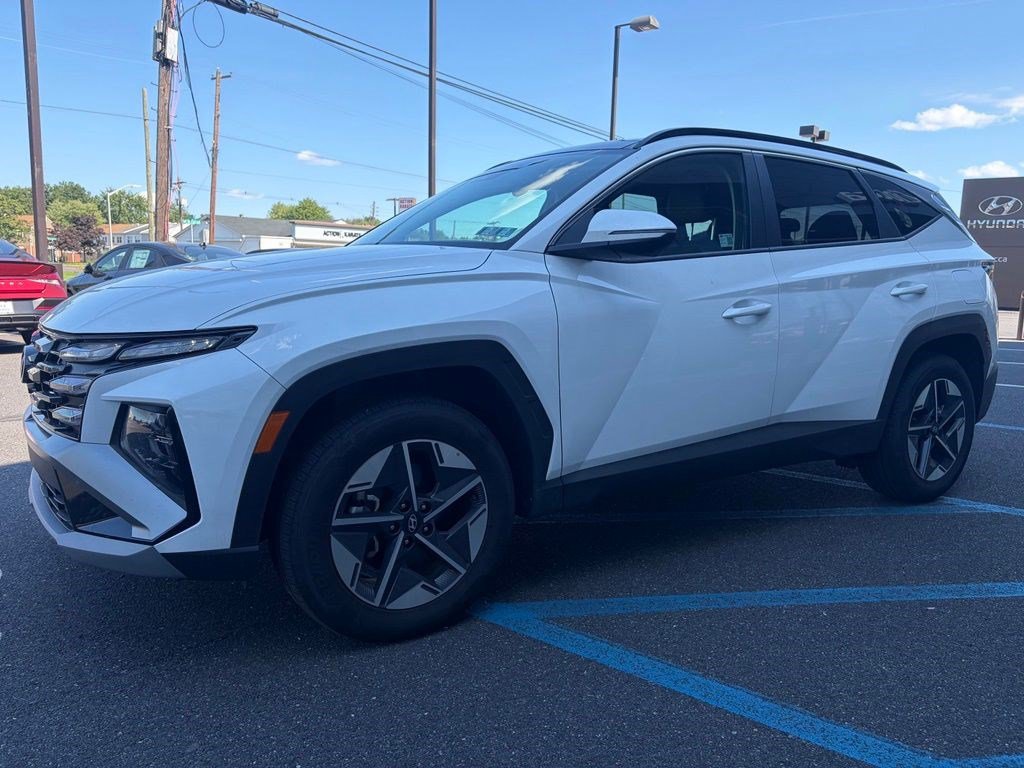 Certified 2025 Hyundai Tucson SEL AWD/4WD image 11