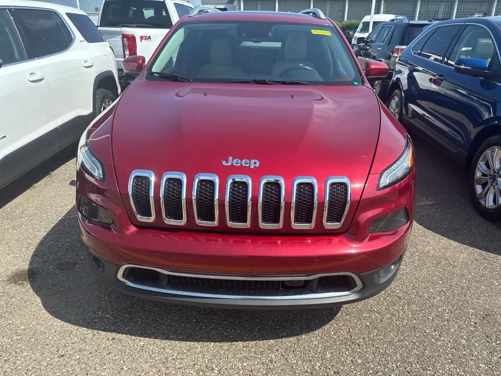Used 2016 Jeep Cherokee Limited w/ Luxury Group AWD/4WD image 22