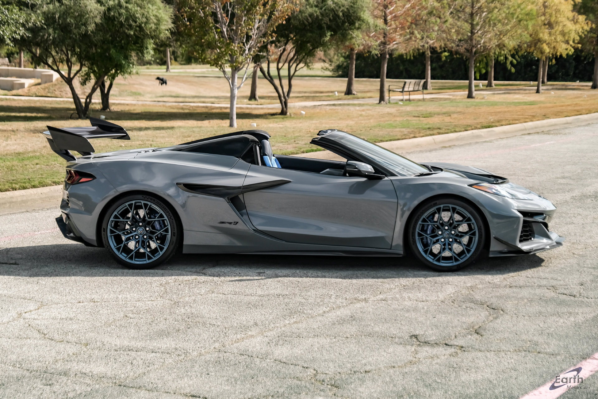 Used 2025 Chevrolet Corvette ZR1 w/ ZR1 Carbon Fiber Aero Package RWD image 29