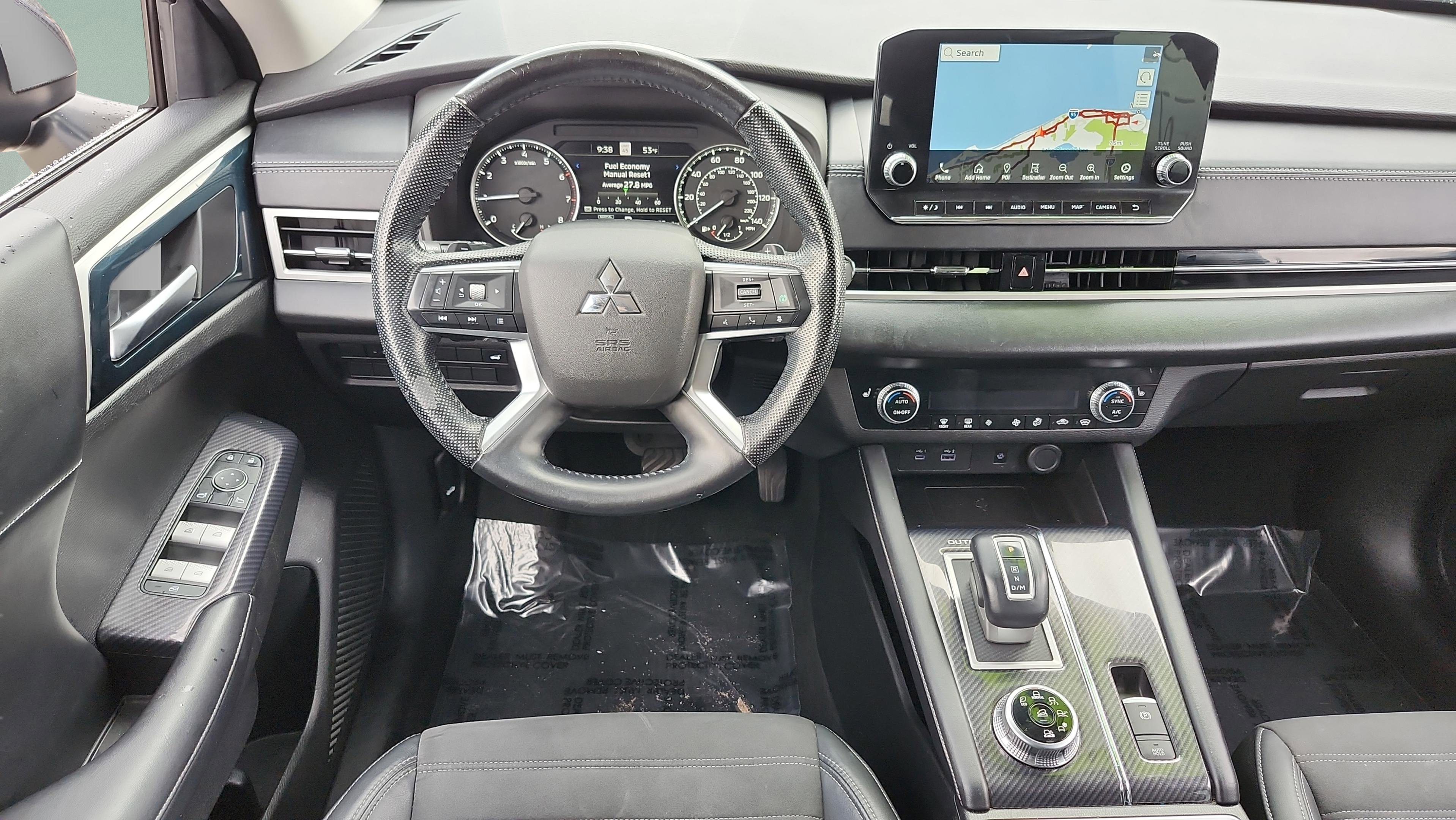 Used 2022 Mitsubishi Outlander SE image 37