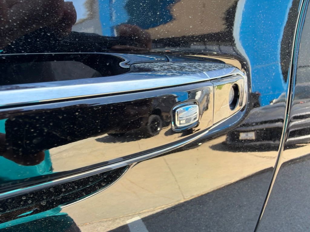 New 2026 Chevrolet Suburban Premier w/ Sun And Tow Package AWD/4WD image 11