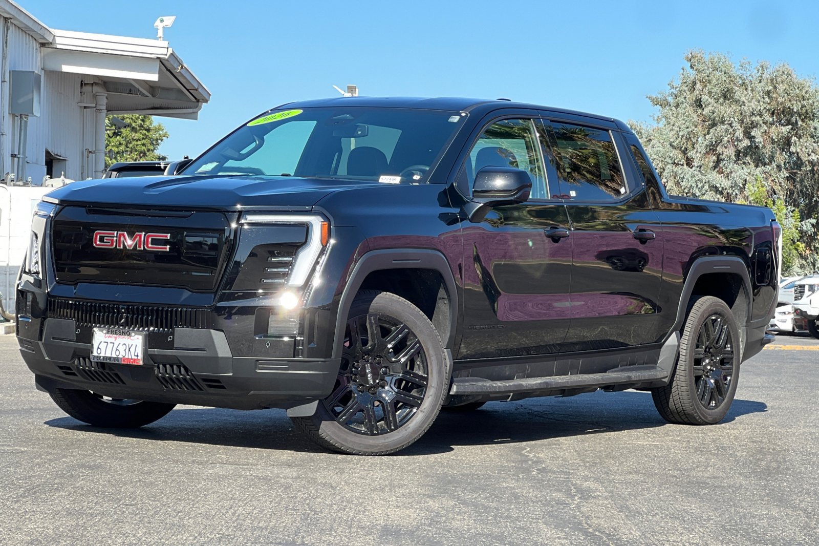 Used 2026 GMC Sierra EV Elevation w/ LPO, Elevation Dark Package AWD/4WD image 9