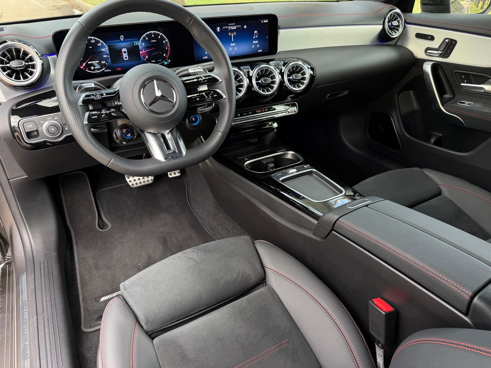 Certified 2025 Mercedes-Benz CLA 35 AMG 4MATIC image 2