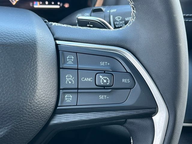 Used 2023 Jeep Grand Cherokee L Laredo image 22