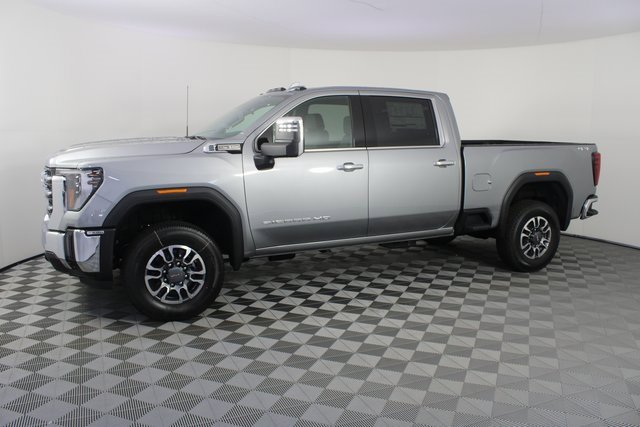 New 2026 GMC Sierra 2500 SLT image 2