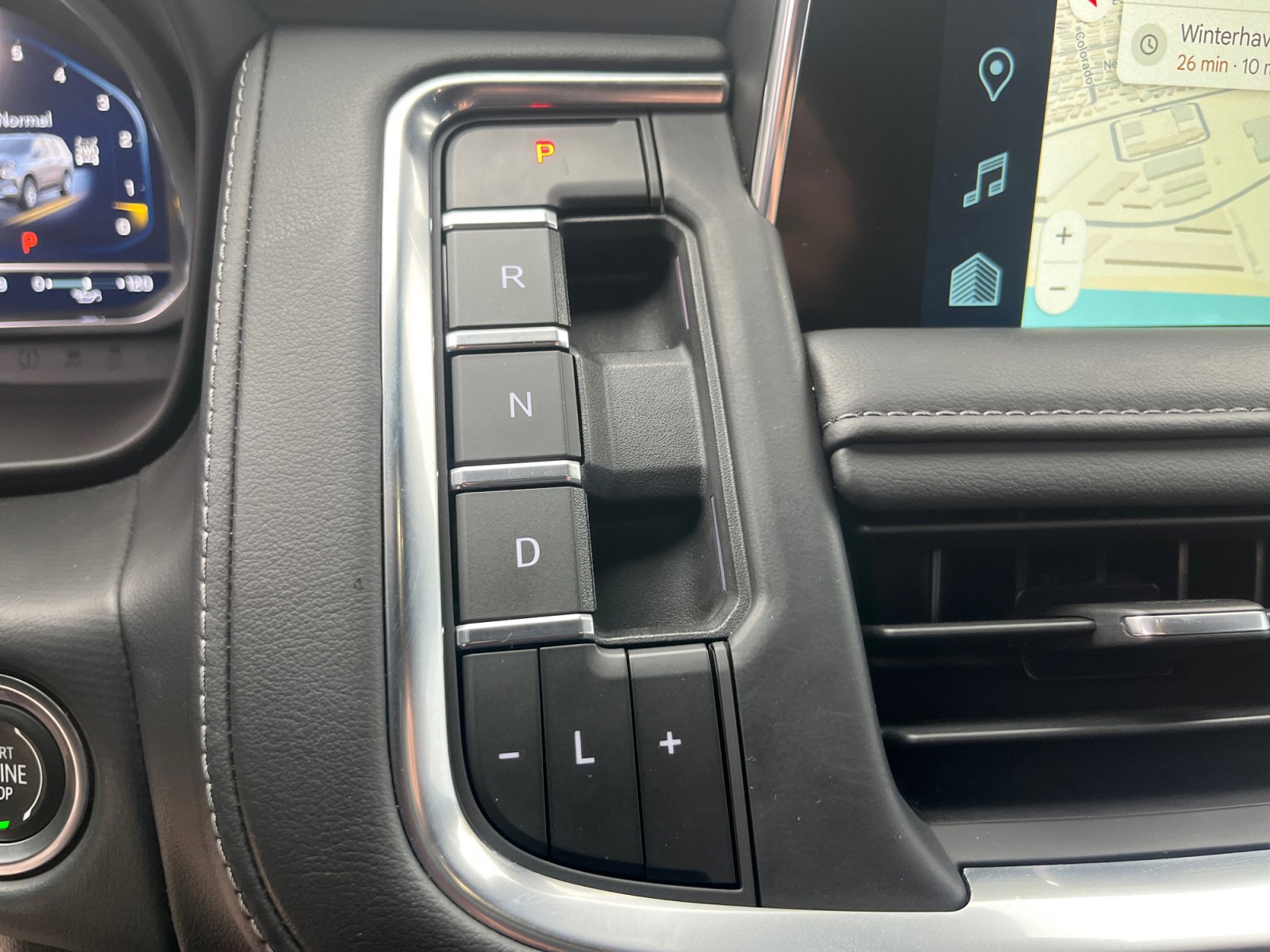 Used 2023 Chevrolet Tahoe Z71 w/ Luxury Package image 29