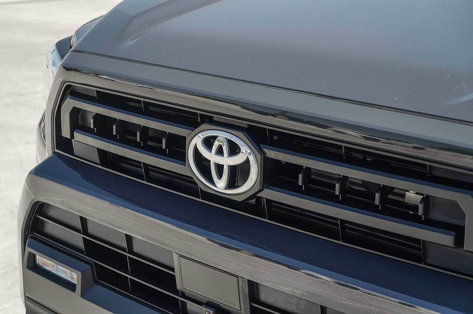 Used 2025 Toyota 4Runner SR5 RWD image 10