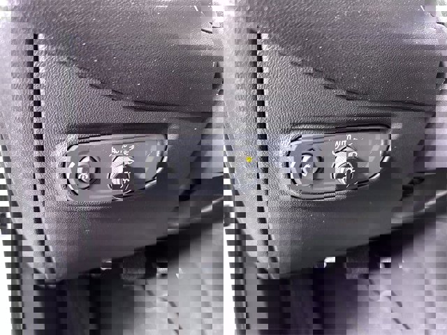 Used 2023 Chevrolet Equinox LT image 18